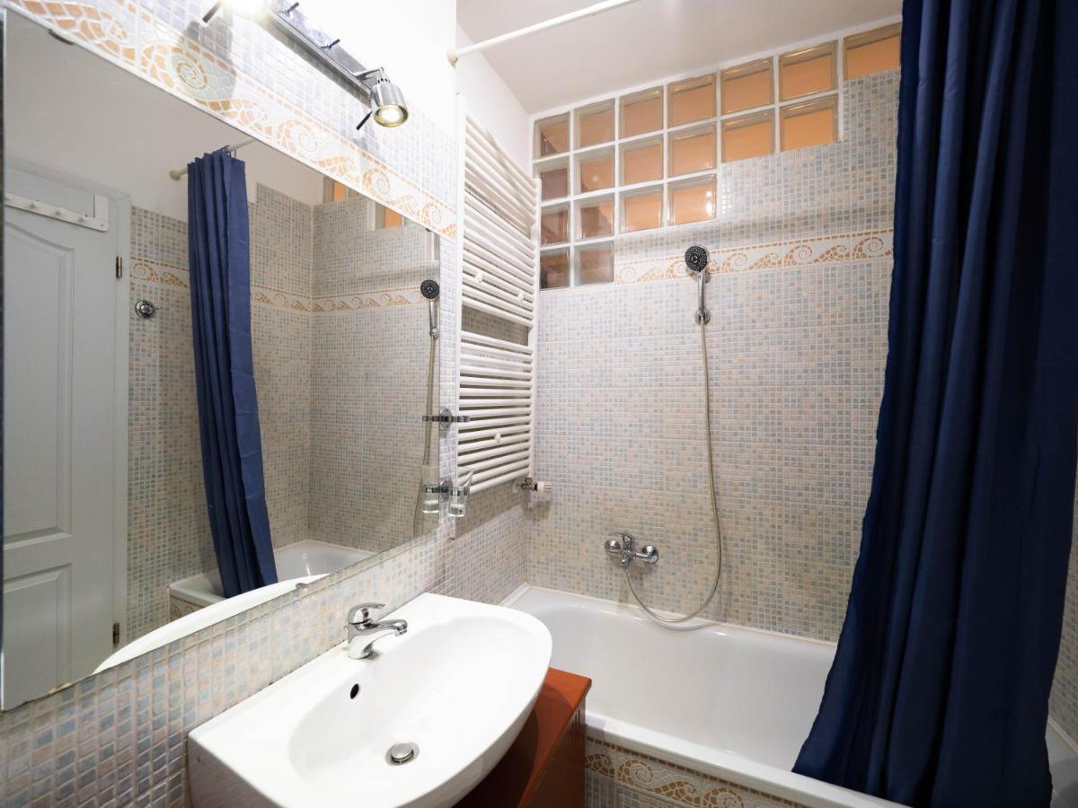 Super Cute Studio With Terrace Next To Gozsdu Passage Budapest Extérieur photo
